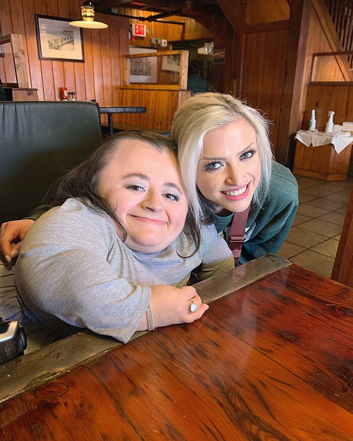 This Resilient Woman Became A Beauty Influencer Despite Her Disability This Resilient Woman Became A Beauty Influencer Despite Her Disability