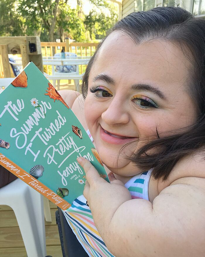 This Resilient Woman Became A Beauty Influencer Despite Her Disability This Resilient Woman Became A Beauty Influencer Despite Her Disability