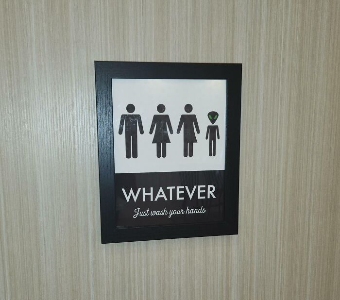 50 Hilariously Wholesome Things Doctors Did To Put Their Patients At Ease (New Pics)