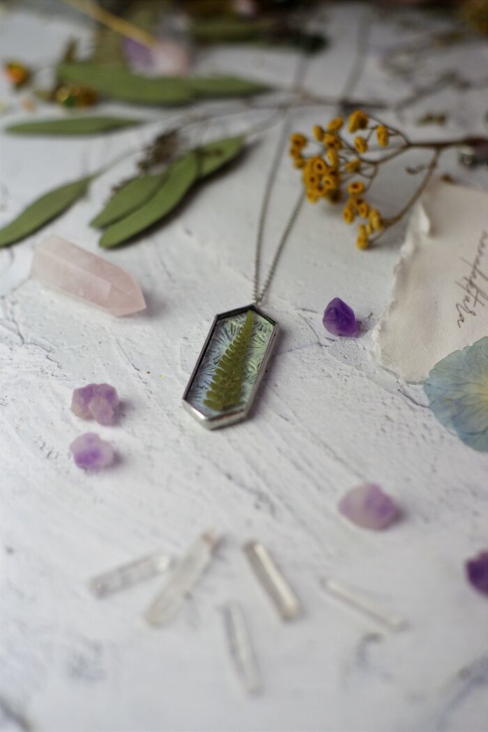 I Made Unique Handmade Tiffany Jewelry From Glass, Real Flowers And Fern I Made Unique Handmade Tiffany Jewelry From Glass, Real Flowers And Fern