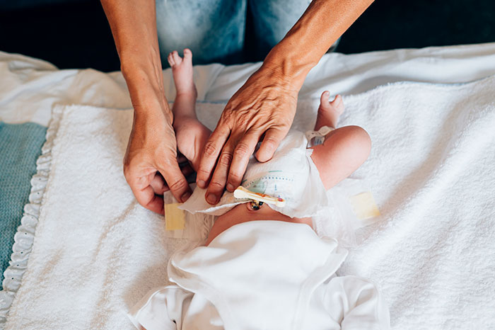 “It Stunk Like Hell”: Toddler Keeps Throwing Fits And Making Messes, Passenger Has Had Enough “It Stunk Like Hell”: Toddler Keeps Throwing Fits And Making Messes, Passenger Has Had Enough