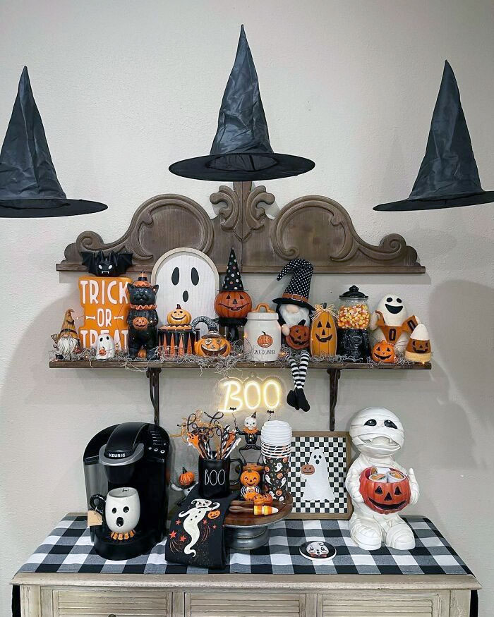 50 Times People Took The Internet By Surprise With Their Fabulous Halloween Decorations (New Pics) 50 Times People Took The Internet By Surprise With Their Fabulous Halloween Decorations (New Pics)