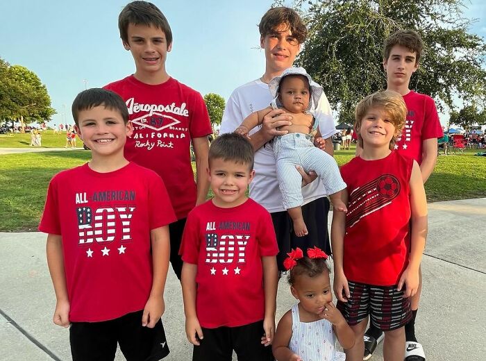 Man’s Love For A Single Mom Led To The Adoption Of Her Six Beautiful Children Man’s Love For A Single Mom Led To The Adoption Of Her Six Beautiful Children
