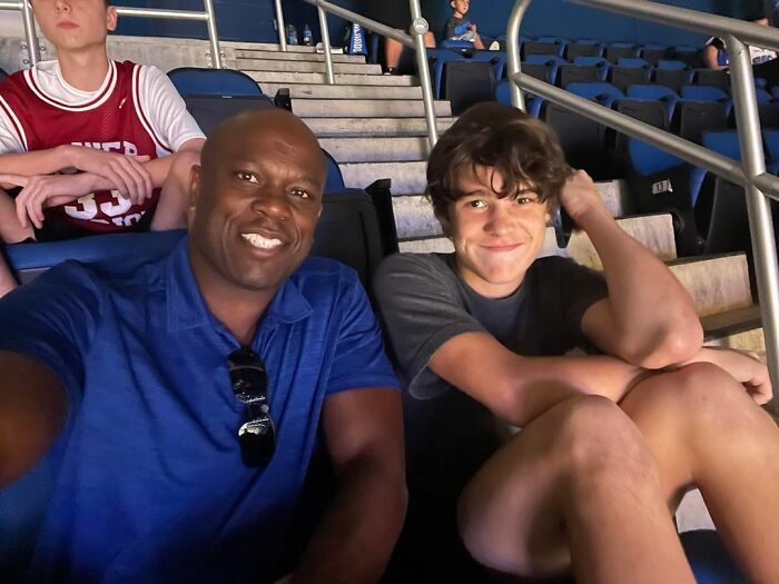 Man’s Love For A Single Mom Led To The Adoption Of Her Six Beautiful Children Man’s Love For A Single Mom Led To The Adoption Of Her Six Beautiful Children