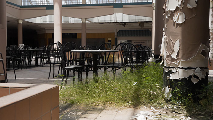 Viral Video Shows “Apocalyptic” Alabama Mall Stuck In The 1990s, Stuns Viewers Viral Video Shows “Apocalyptic” Alabama Mall Stuck In The 1990s, Stuns Viewers