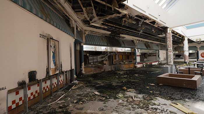 Viral Video Shows “Apocalyptic” Alabama Mall Stuck In The 1990s, Stuns Viewers Viral Video Shows “Apocalyptic” Alabama Mall Stuck In The 1990s, Stuns Viewers