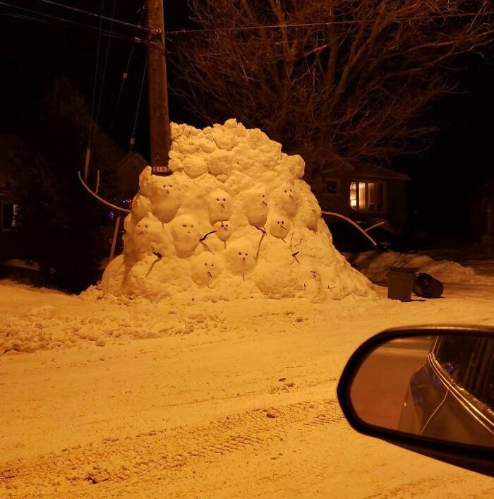 50 Epic Moments When People Spotted Someone Or Something Reach ‘Boss’ Level (New Pics) 50 Epic Moments When People Spotted Someone Or Something Reach ‘Boss’ Level (New Pics)