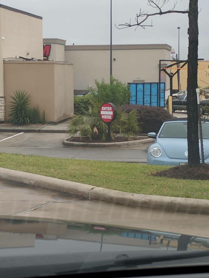 50 Times People Committed Horrible Design Decisions (New Pics)