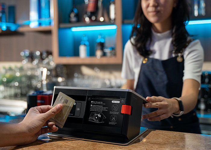 Friend Drama Ensues After Woman Refuses To Split The Bill And Pay $45 For Soda And Appetizer