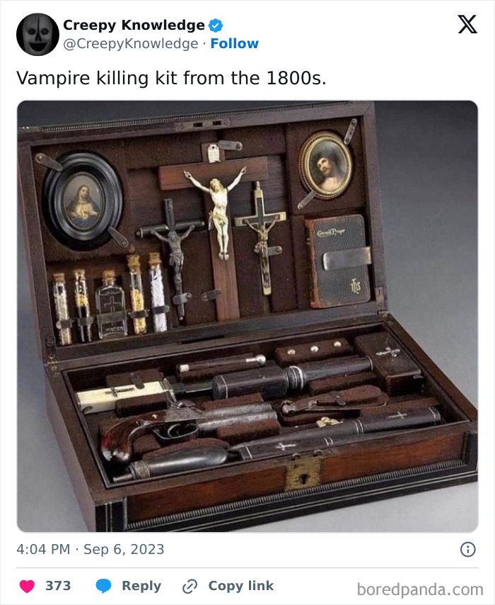 ‘Creepy Knowledge’: 45 Facts To Scroll Through In The Darkness ‘Creepy Knowledge’: 45 Facts To Scroll Through In The Darkness