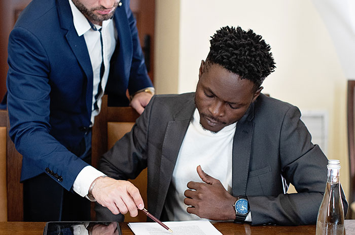 Family Sues This Woman After She Refused To Share The $8M She Inherited Family Sues This Woman After She Refused To Share The $8M She Inherited