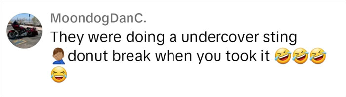 Person Goes Viral After Finding A “Sketchy” Stash Of Money Buried In The Sand Person Goes Viral After Finding A “Sketchy” Stash Of Money Buried In The Sand