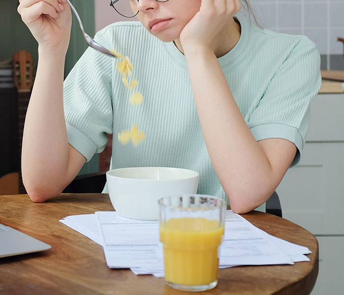 Man Discovers Wife Purposefully Cooks Meals Daughter Won’t Eat, Decides On Divorce Man Discovers Wife Purposefully Cooks Meals Daughter Won’t Eat, Decides On Divorce