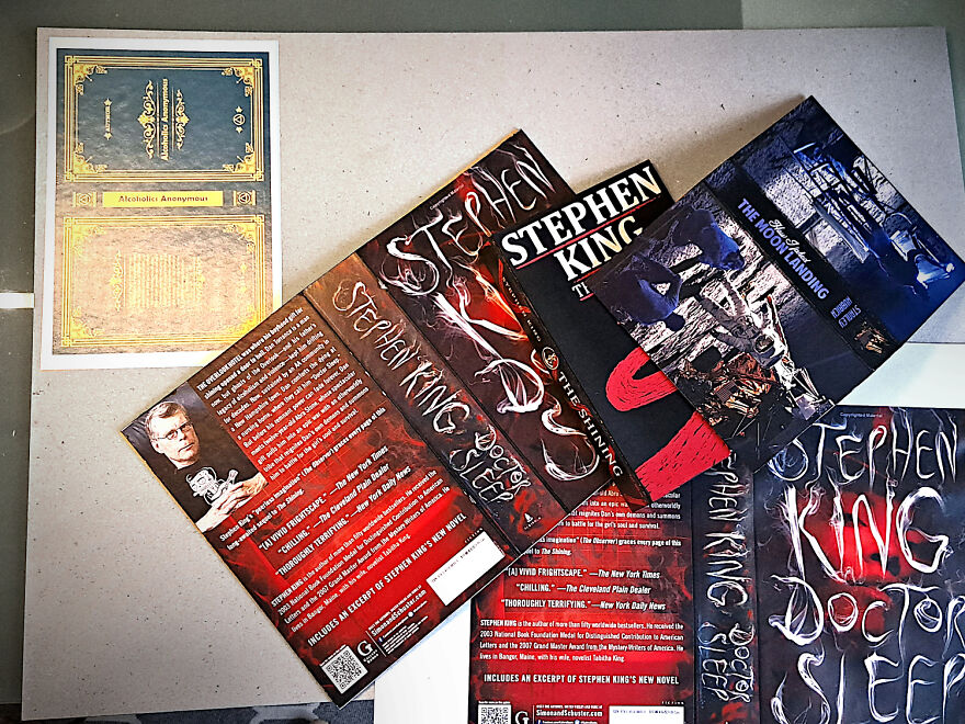 I Recreated The Famous Hallway Out Of Stephen King’s “The Shining” As A Book Nook I Recreated The Famous Hallway Out Of Stephen King’s “The Shining” As A Book Nook