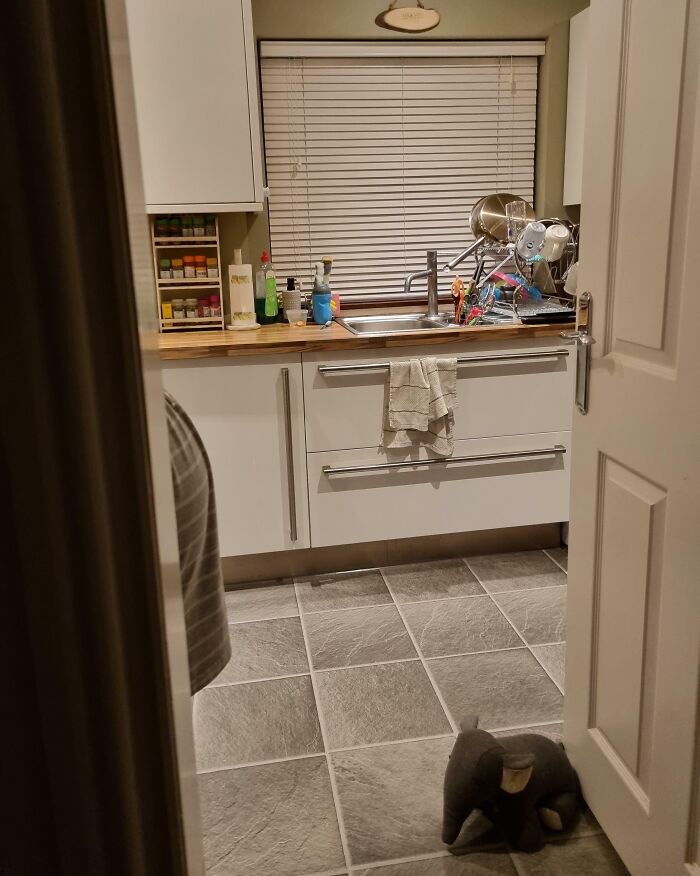 50 Pregnant Women Whose Day Is Going Worse Than Yours Is (New Pics) 50 Pregnant Women Whose Day Is Going Worse Than Yours Is (New Pics)