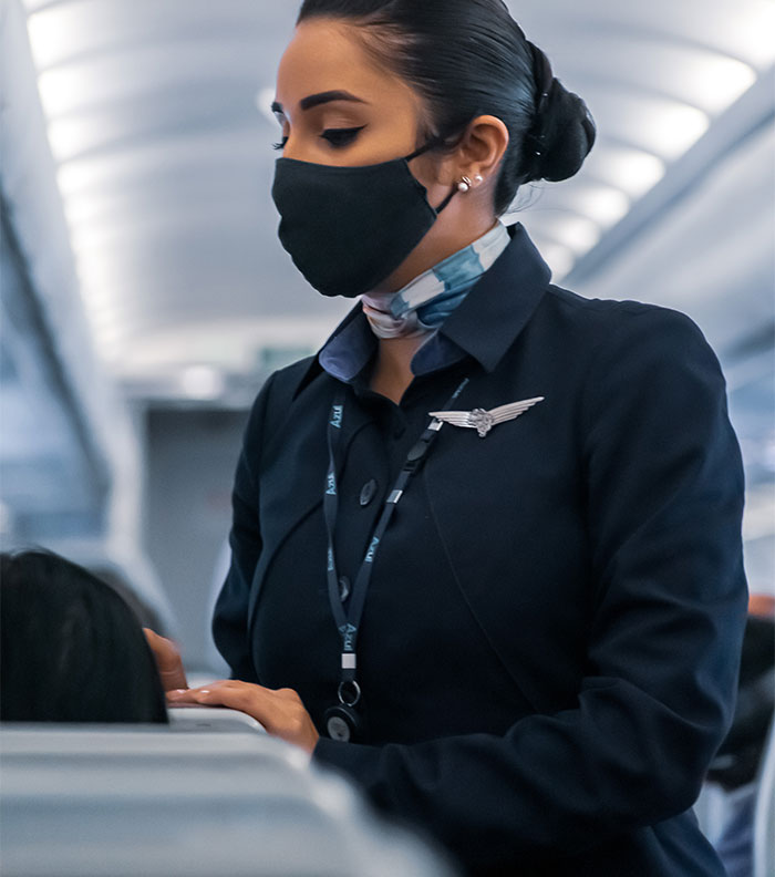 Dad Thinks Plane Should Delay Landing Because Of His Fussy Toddler, Gets Shut Down Dad Thinks Plane Should Delay Landing Because Of His Fussy Toddler, Gets Shut Down