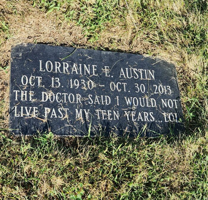 Rest In Pieces: 30 Hilarious Tombstones That Deserve To Be Shared Rest In Pieces: 30 Hilarious Tombstones That Deserve To Be Shared