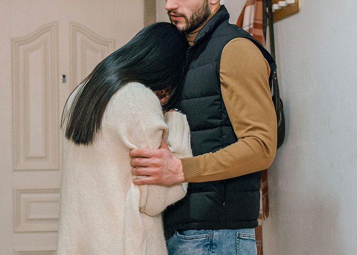 Mom Shares Horrifying Story About Brother-In-Law’s GF Who Thinks She’s Their 3 Y.O.