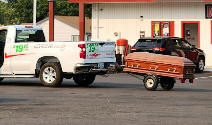 30 Times U-Haul Delivered Comedy Gold, As Seen On This FB Group 30 Times U-Haul Delivered Comedy Gold, As Seen On This FB Group