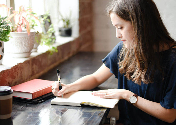 “I Will Never Ruin It For Her”: 35 Secrets Daughters Refuse To Tell Their Parents “I Will Never Ruin It For Her”: 35 Secrets Daughters Refuse To Tell Their Parents