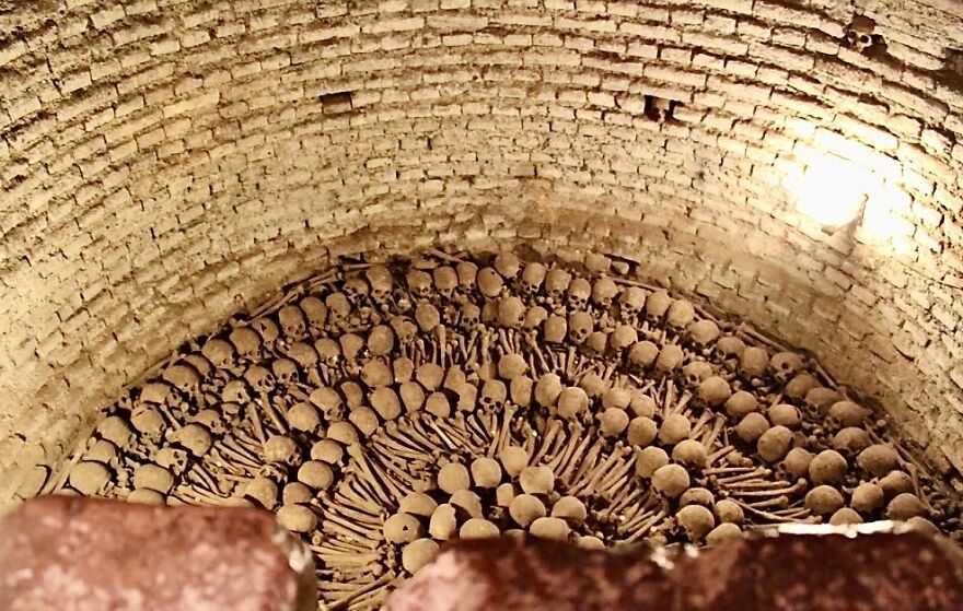 I Traveled To The Catacombs Of Lima, Peru (24 Pics) I Traveled To The Catacombs Of Lima, Peru (24 Pics)
