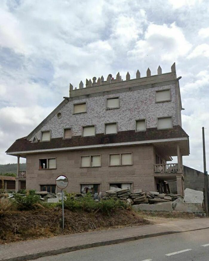Spain Be Wilding: 50 Of The Weirdest Houses That Caught People’s Attention Spain Be Wilding: 50 Of The Weirdest Houses That Caught People’s Attention
