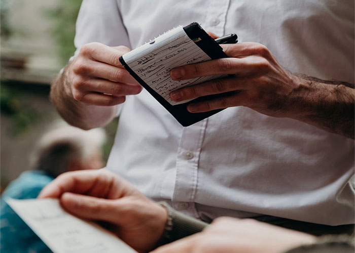 Server Keeps Repeating “It’s Very Hydrating” When Customer Asks For Tap Water Server Keeps Repeating “It’s Very Hydrating” When Customer Asks For Tap Water