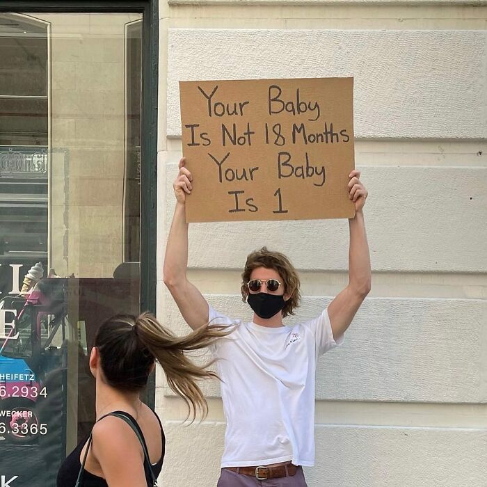 50 Times “Dude With Sign” Did Everyone A Public Service And Protested Everyday Annoying Things (New Pics) 50 Times “Dude With Sign” Did Everyone A Public Service And Protested Everyday Annoying Things (New Pics)