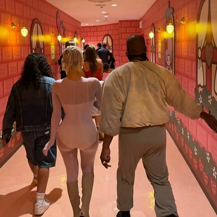 “Very Weird Behavior”: Kanye West And His Wife Get Lifetime Venetian Boat Ban After R-Rated Incident “Very Weird Behavior”: Kanye West And His Wife Get Lifetime Venetian Boat Ban After R-Rated Incident