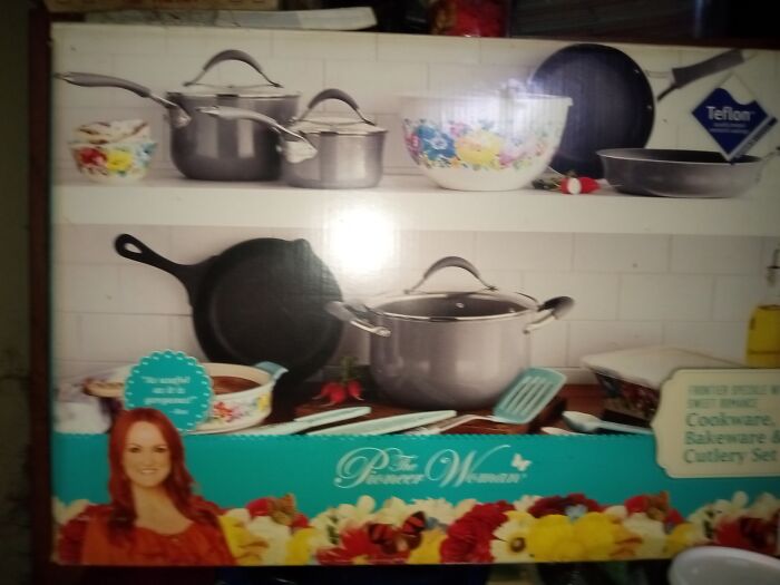 Hey Pandas, What’s Something Random You Have On Your Bookshelf? Hey Pandas, What’s Something Random You Have On Your Bookshelf?