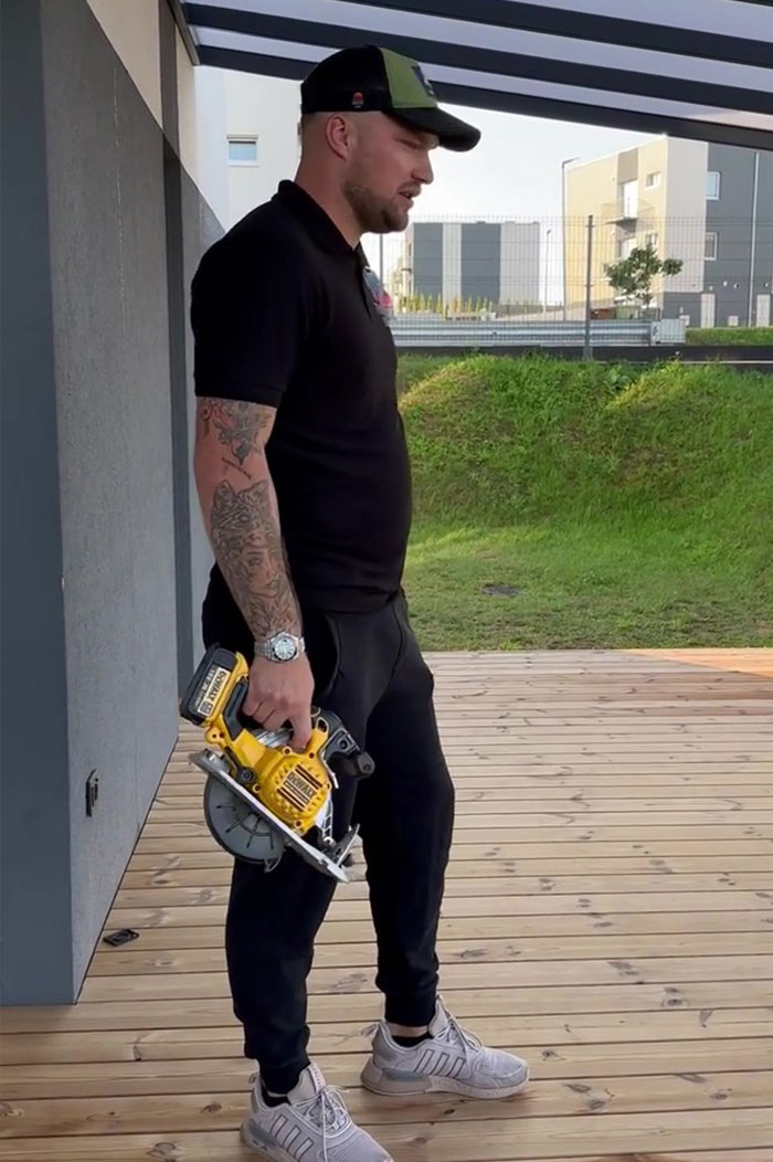 Builder Destroys Beautifully Done Terrace After Client Didn&#8217;t Pay For It For Over 3 Weeks