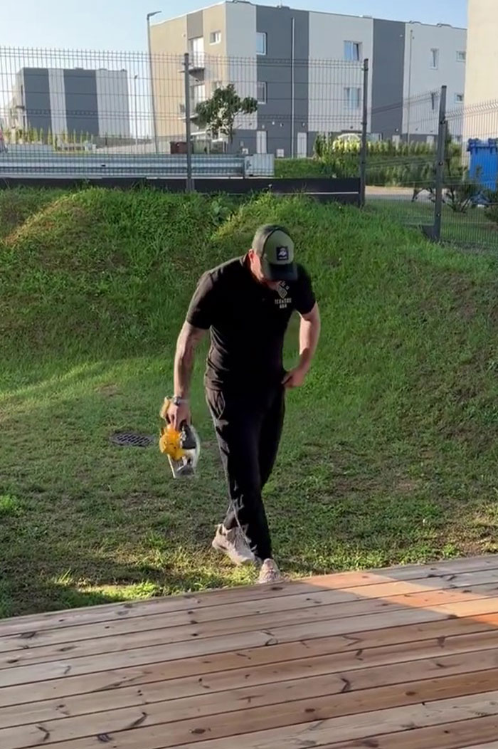 Builder Destroys Beautifully Done Terrace After Client Didn&#8217;t Pay For It For Over 3 Weeks