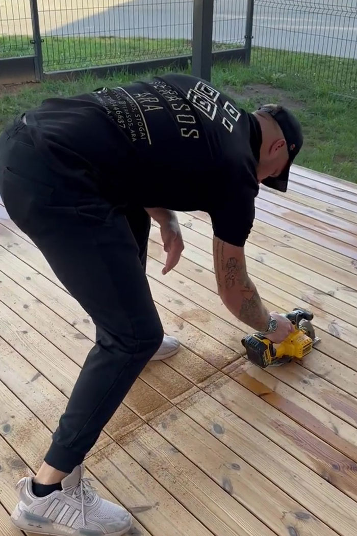 Builder Destroys Beautifully Done Terrace After Client Didn&#8217;t Pay For It For Over 3 Weeks