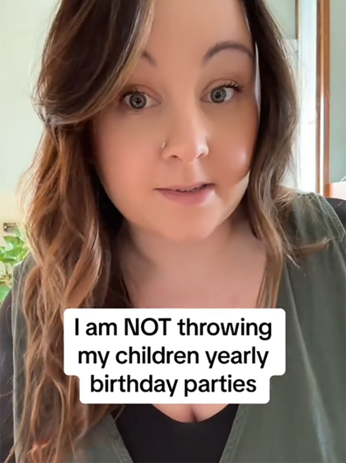Mom Shares Her Controversial Take On Kids’ Birthday Parties, Gets Slammed Mom Shares Her Controversial Take On Kids’ Birthday Parties, Gets Slammed