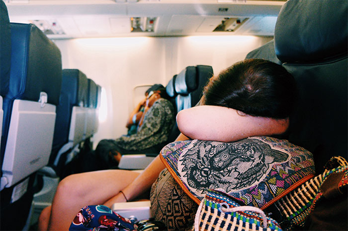 34 Frequent Fliers Share Unwritten Rules That Passengers Should Follow On Airplanes