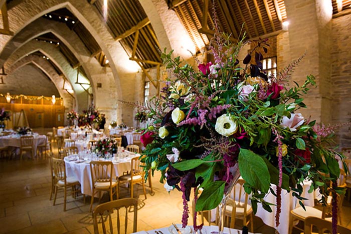 Wedding Guest Gets Bashed By The Bride For Allegedly Trying To ‘Upstage’ Her With Her Outfit Wedding Guest Gets Bashed By The Bride For Allegedly Trying To ‘Upstage’ Her With Her Outfit