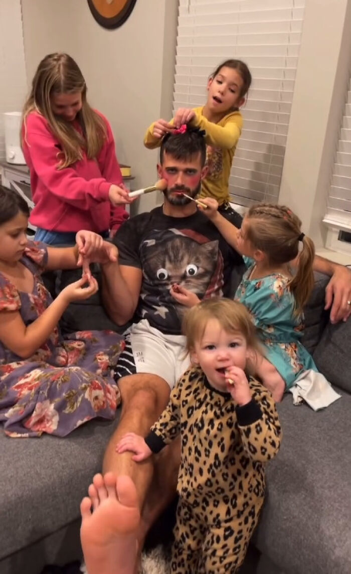 Father Of Six Has Epic Meltdown As Wife Shows Him Positive Pregnancy Test Father Of Six Has Epic Meltdown As Wife Shows Him Positive Pregnancy Test