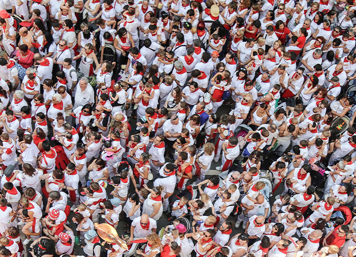 &#8220;People Won&#8217;t Respect You As Much&#8221;: 30 Short People Share Things Tall Folks Don&#8217;t Understand