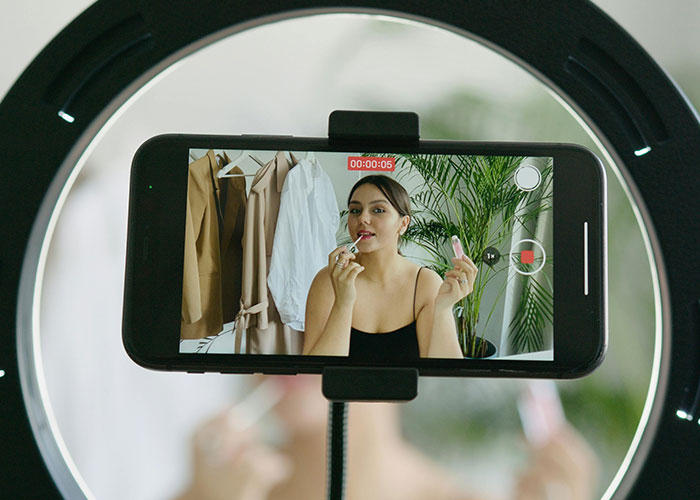 Dad Stages Intervention For “Delusional” Influencer Daughter Over Grandson’s “Awful” Name Dad Stages Intervention For “Delusional” Influencer Daughter Over Grandson’s “Awful” Name