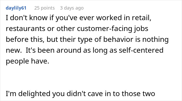 Man Puts Entitled Couple In Their Place, Resumes Enjoying His Chicken Wings