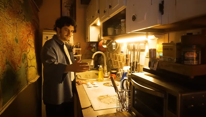 Man Living In “NYC’s Strangest Apartment” Shares What Life Inside A Former Laundromat Is Like Man Living In “NYC’s Strangest Apartment” Shares What Life Inside A Former Laundromat Is Like