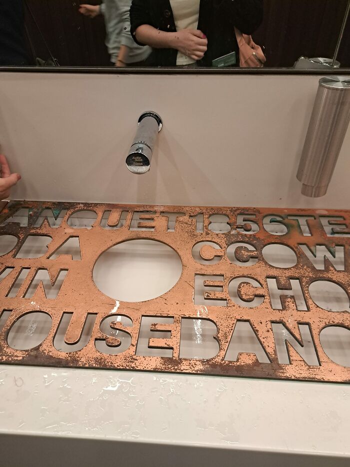 30 Things Whose Designers Forgot They Will Have To Be Cleaned, As Shared By This Group (New Pics)