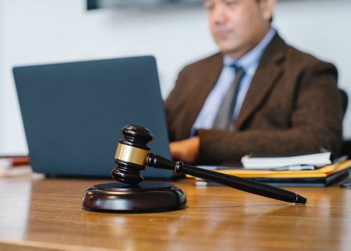 Worker Receives Huge Payout In Lawsuit, Teaching Power-Hungry Manager A Lesson Worker Receives Huge Payout In Lawsuit, Teaching Power-Hungry Manager A Lesson