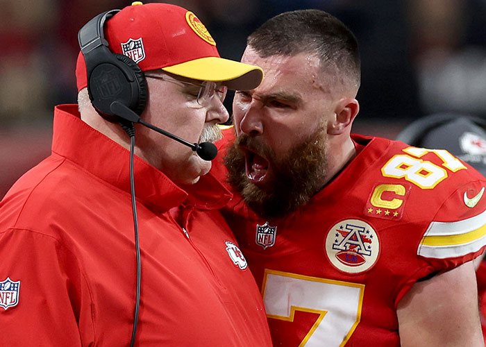 Social Media Is Warning Taylor Swift To “Run” From Travis Kelce After Super Bowl “Red Flag” Social Media Is Warning Taylor Swift To “Run” From Travis Kelce After Super Bowl “Red Flag”