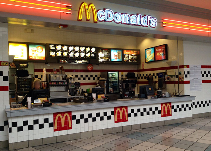 “Take Out All The Quarters”: People Share 40 Unscrupulous Practices They Live By “Take Out All The Quarters”: People Share 40 Unscrupulous Practices They Live By