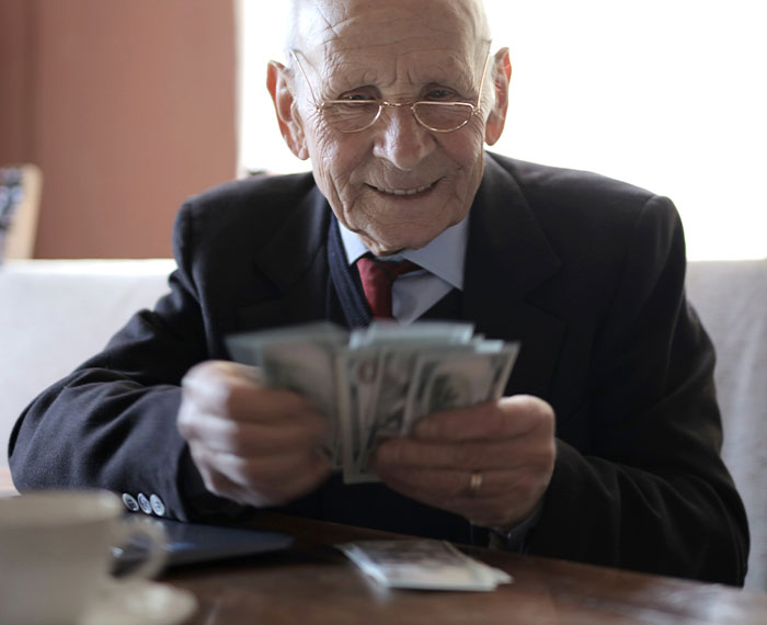 Teen Outsmarts A Company Who Refused To Cancel Their Subscription, Wins And Costs Them Money