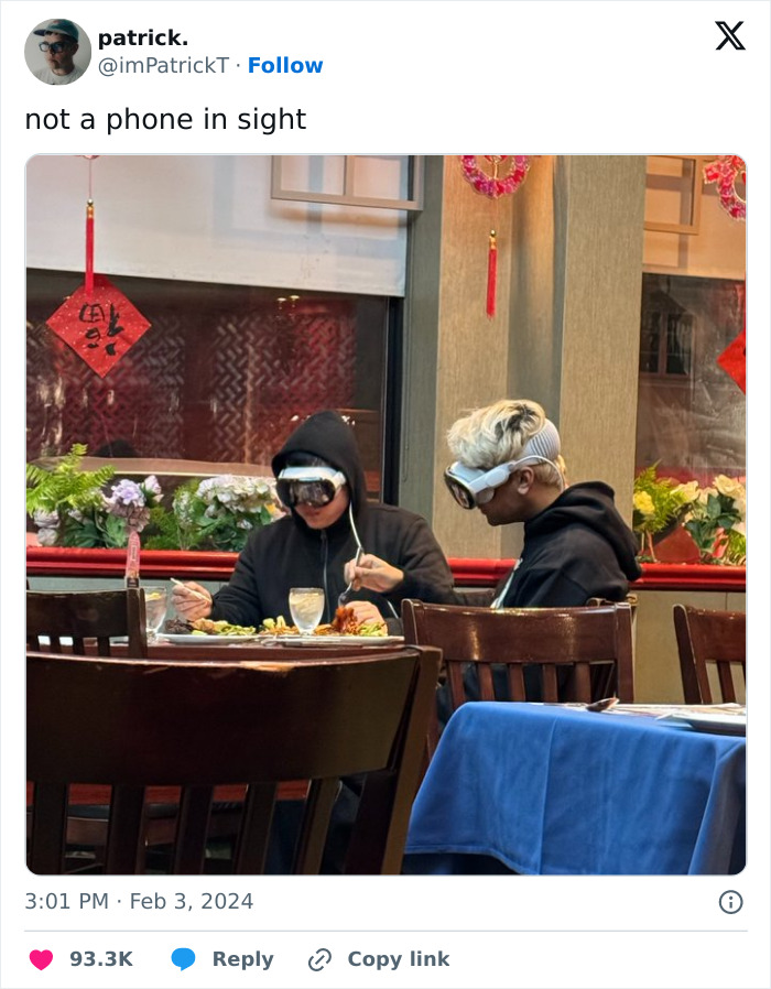 People Have Started Spotting Apple Vision Pro In The Wild—And It’s Scary People Have Started Spotting Apple Vision Pro In The Wild—And It’s Scary