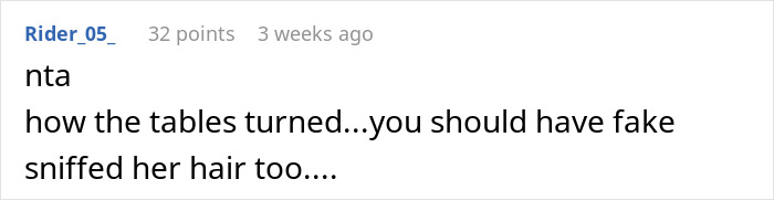 Dad Figures Out How To Make Woman On Plane Uncomfortable After She Refuses To Move Her Hair Away Dad Figures Out How To Make Woman On Plane Uncomfortable After She Refuses To Move Her Hair Away