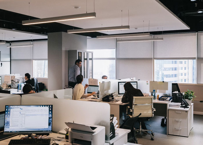 “Four Paid Unused Vacation Days Will Cost You Thousands”: Worker Complies With A Made-Up Rule “Four Paid Unused Vacation Days Will Cost You Thousands”: Worker Complies With A Made-Up Rule