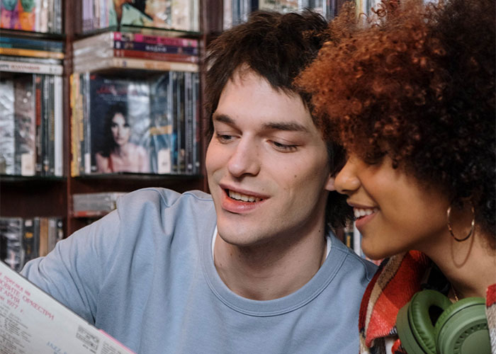 “Dodged That Bullet Big Time”: 35 Times A 3rd Person Ruined A Relationship Without Even Cheating